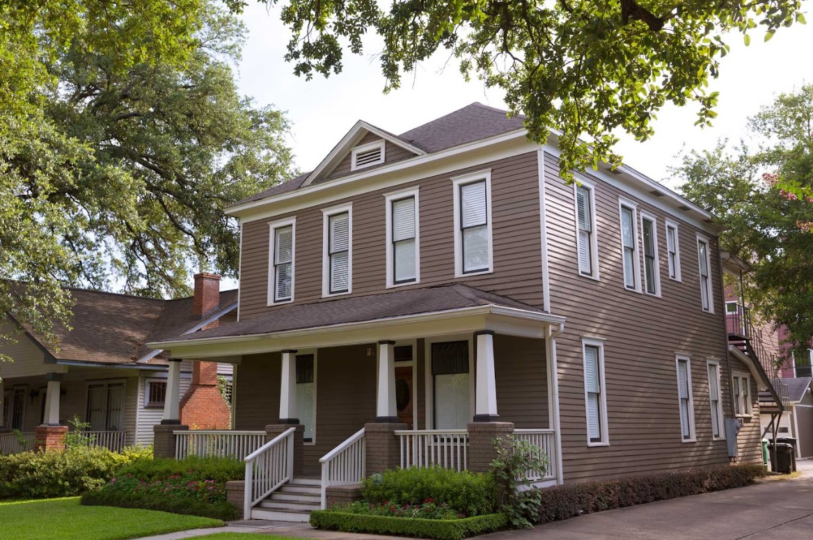 popular roof type in Charlotte